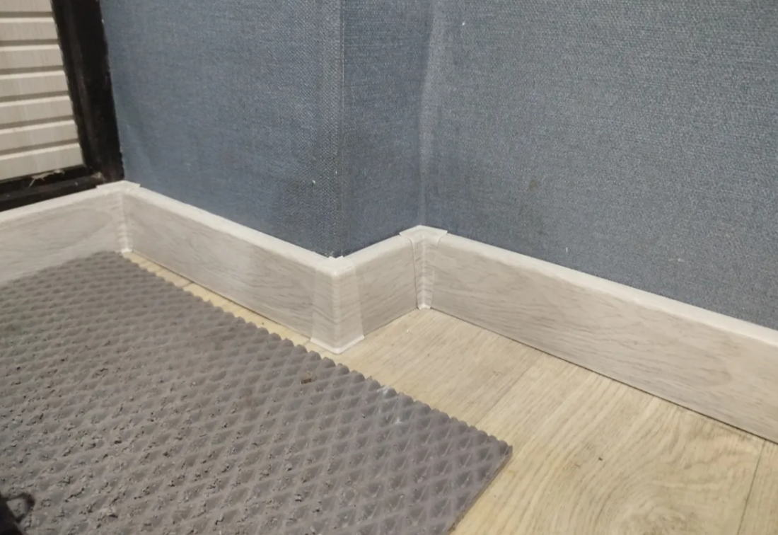 Плинтус ПВХ Волшебная палочка 70мм Home 2,2м 7014