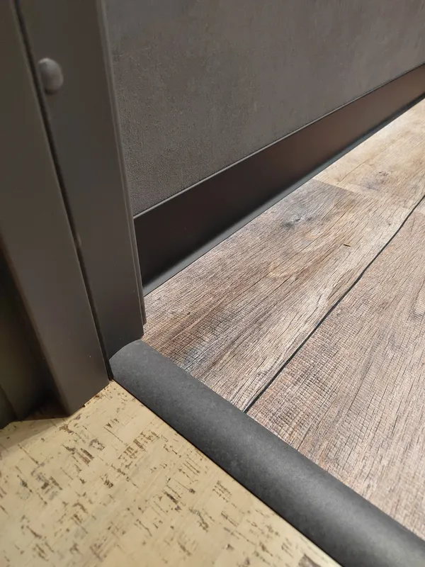 Порог разноуровневый ПР 06.2700.2105 Дуб арктик