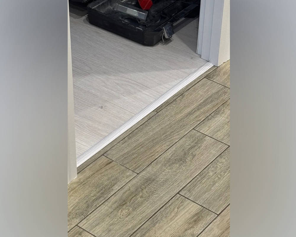 Порог разноуровневый ЛР 06.2700.24043 Сосна скания