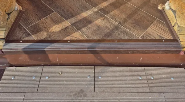 Порог угловой ПУ 04.2700.282 Дуб светлый