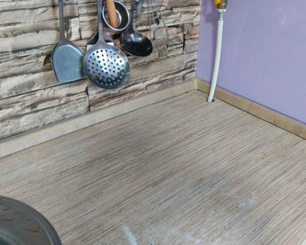 Плинтус для столешниц прямоугольный ПВХ Волшебная палочка 25*12мм 3м 3231 Дуб сонома темный