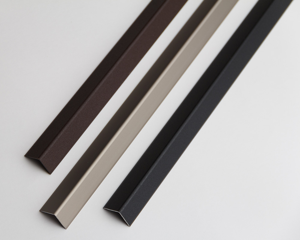 Угол наружный алюминиевый УО 18-27.2700.042л