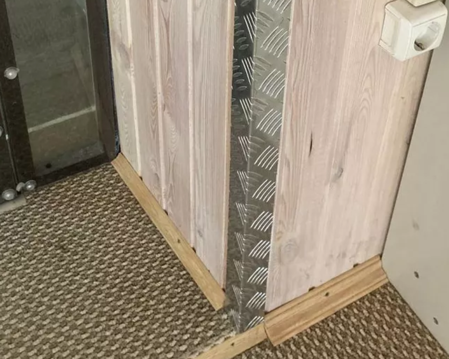 Угол рифлёный алюминиевый Укв 02.2000.500 60х30 мм