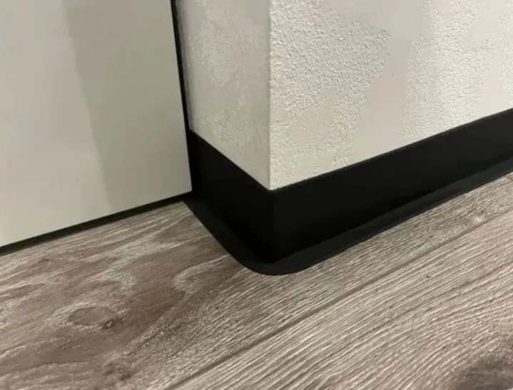 Плинтус эластичный ПВХ Dollken WL50 50мм х 15мм. 0348 Антрацит