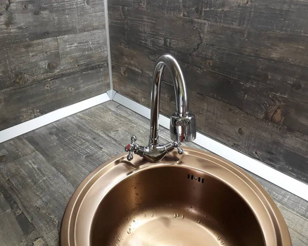 Алюминиевый плинтус для столешницы AP860 1414х3,0 инокс (фур-ра 494-203) (8)