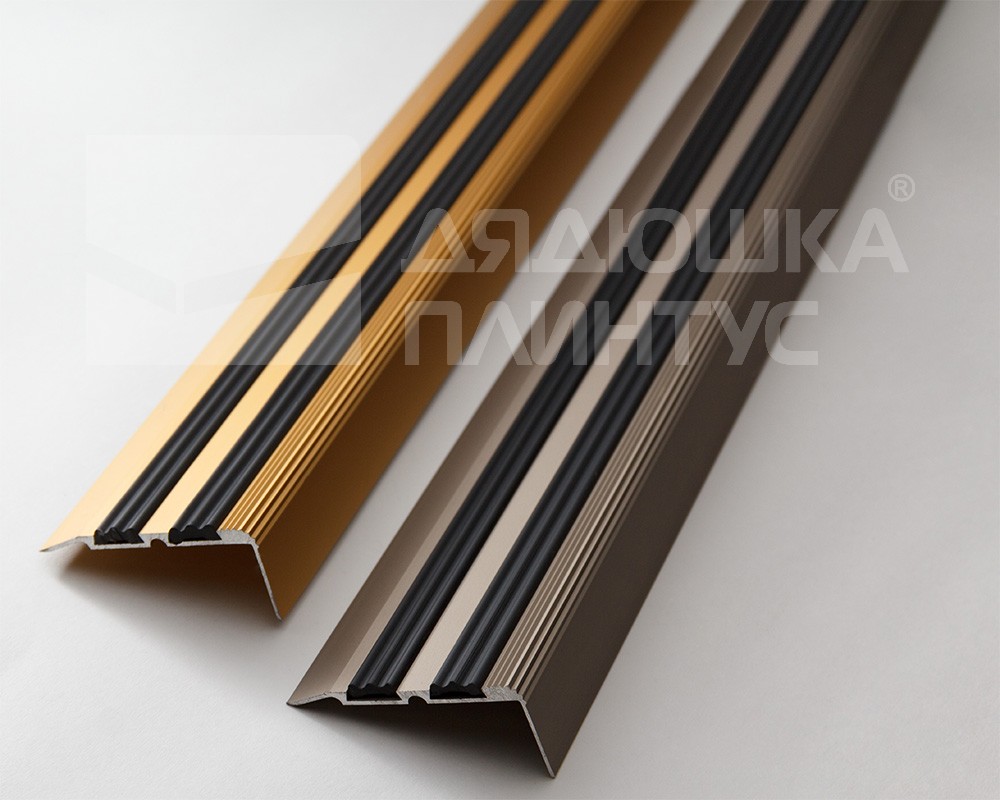 Порог угловой ПУ 07.2700.01лж. Серебро