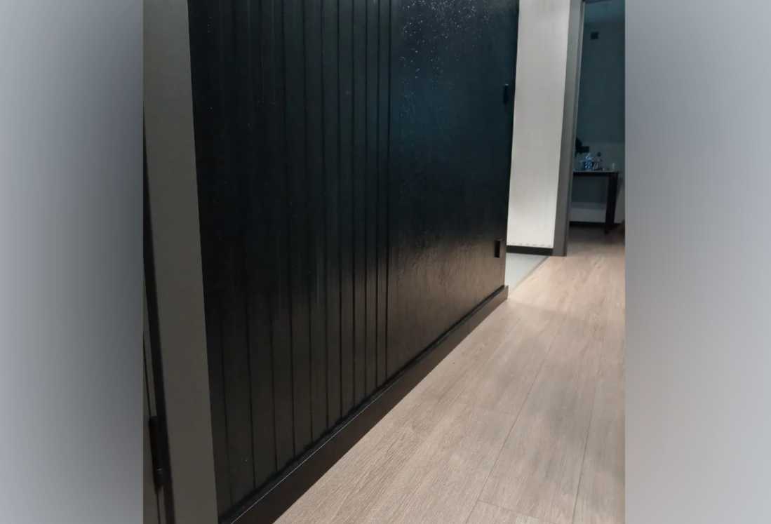 Плинтус МДФ Лука Пл 80МДФ.2700.Point line 24034 Черный лофт