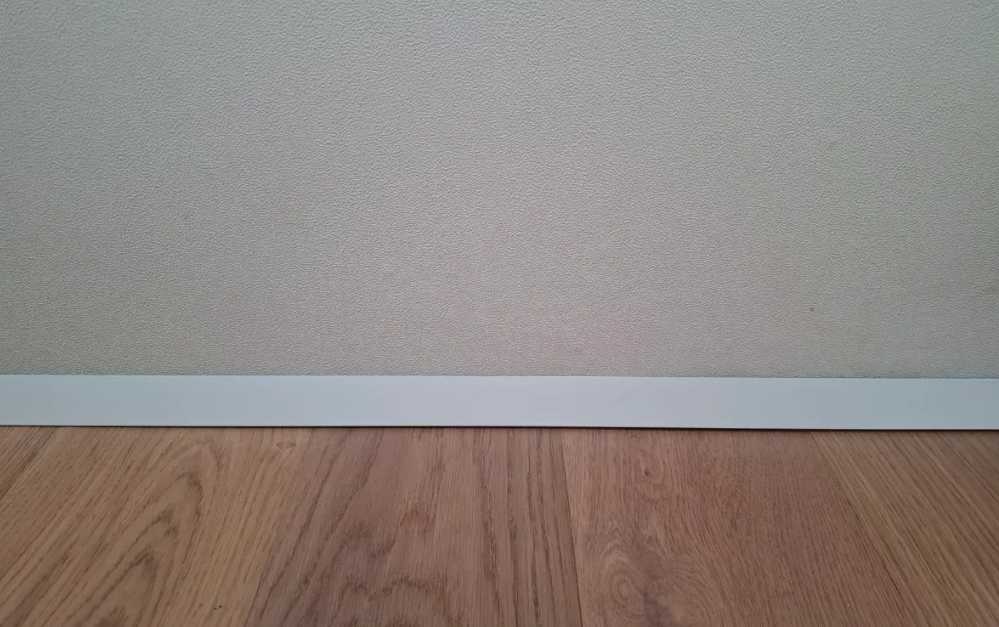 Антиплинтус алюминиевый под светодиодную ленту Апл 03.2700.042л Анод шампань