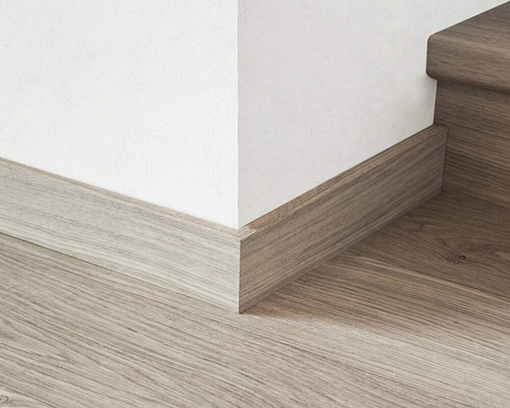 Плинтус напольный Salag Alpha 80 Уникальный Дуб 2,4м