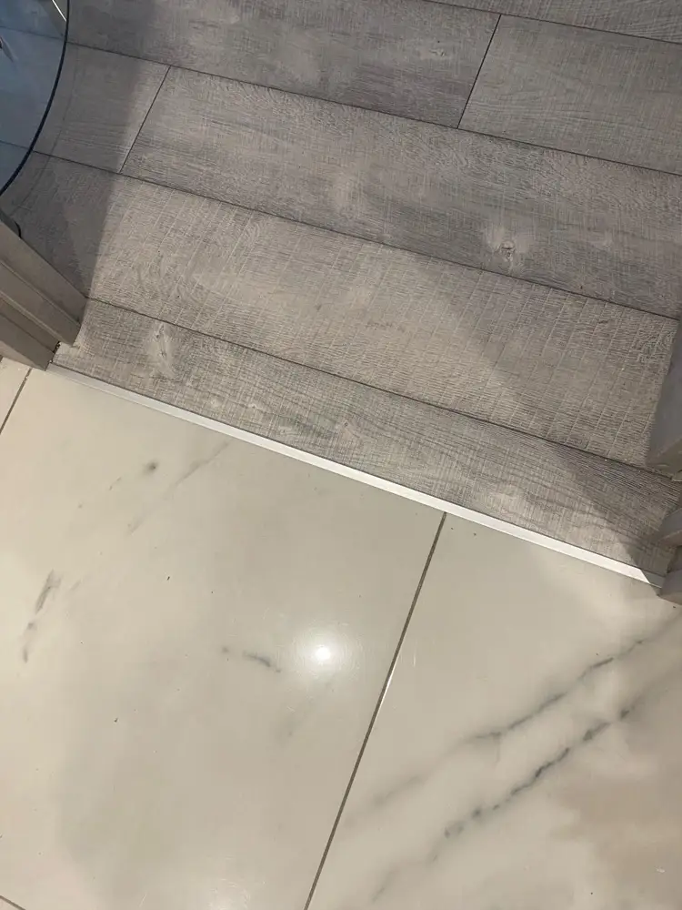 Порог одноуровневый Т-образный профиль MSLS 10NS.2700.001 2,7м Серебро