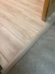 Порог разноуровневый ПР 02.900.051 0,9 м Сосна жемчужная