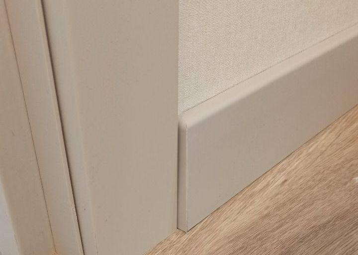 Плинтус Волшебная Палочка Самоцветы 81мм 2,0м 102