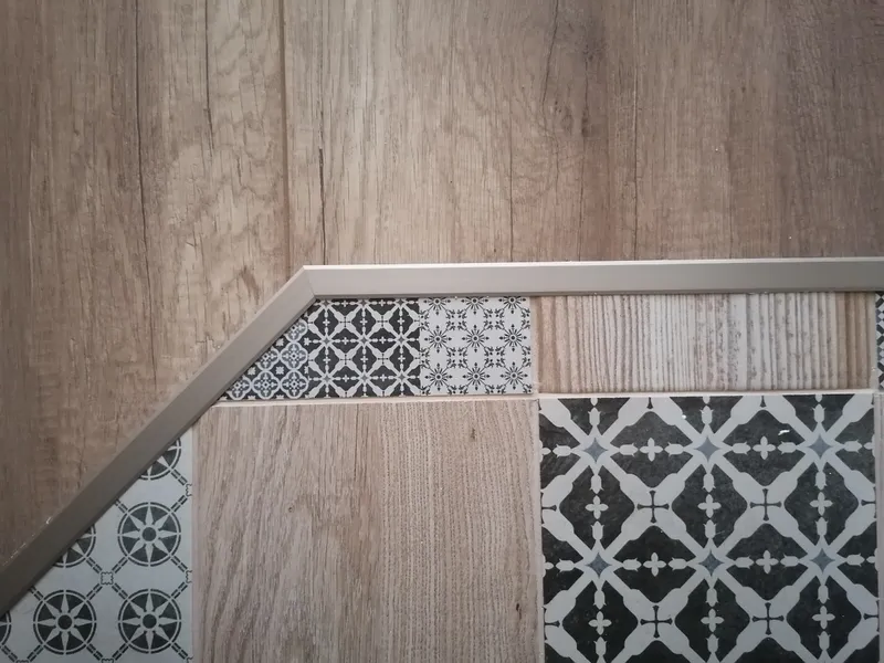 Профиль стыкоперекрывающий ЛС 10НСК(304).2700.004 2,7 м Бронза