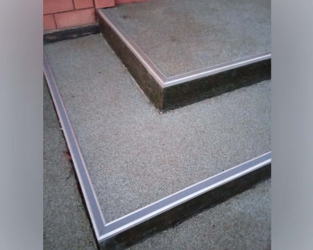 Порог одноуровневый ПС 08-1.2700.001ч Без покрытия