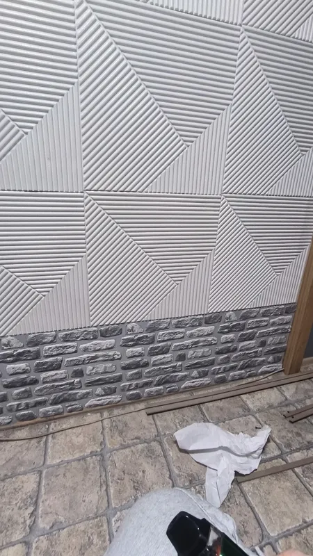 Панель ПВХ самоклеющаяся 473*470 мм 15шт/уп. Мергель известковый. Цена указана за 3,3 м²