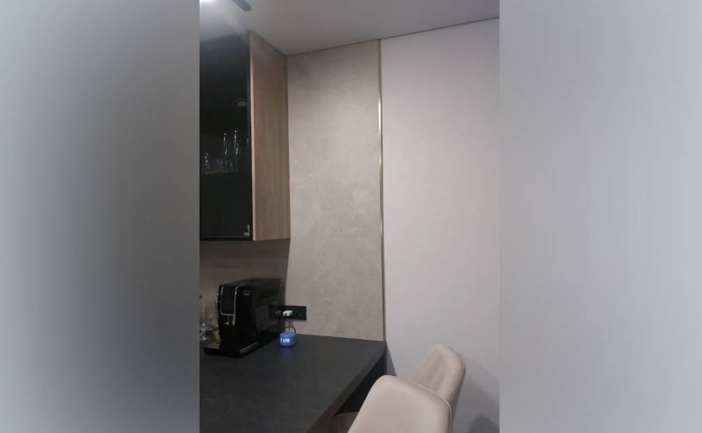 PVL73-03 Угол латунь Брашированная 15х15мм 2.7м