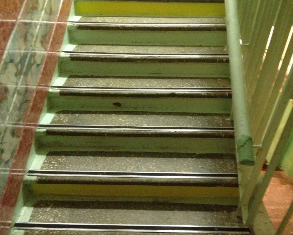 Порог одноуровневый ПС 08-1.2700.001ч Без покрытия