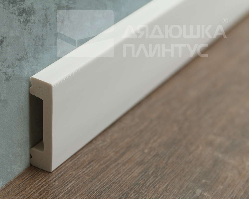 Плинтус из полистирола высокой плотности Волшебная палочка MSPOL 108 40*10*2000 Белый под покраску