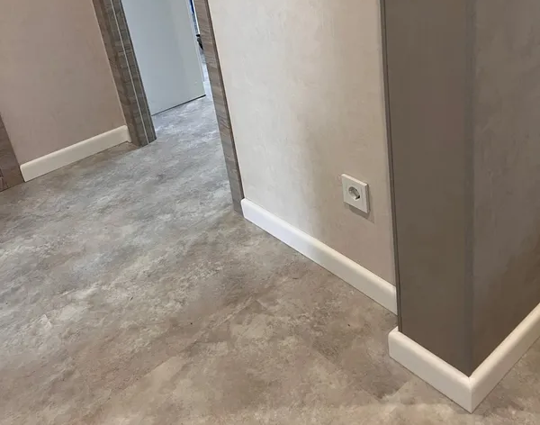 Угол декоративный Уп 04-27.2700.557 (15х15 мм)