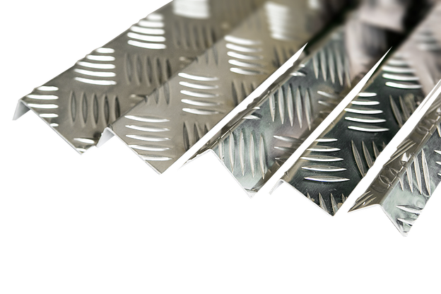 Угол рифлёный алюминиевый Укв 01.2000.500 40х20 мм