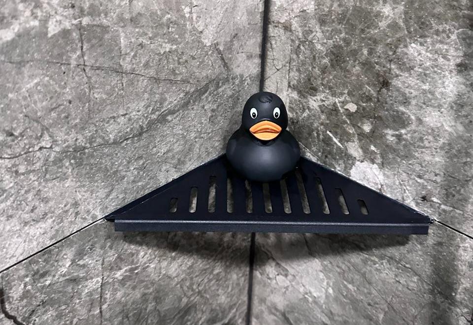 Полка для душа нержавеющая сталь "Дядюшка Плинтус" 50*160*270. Черный