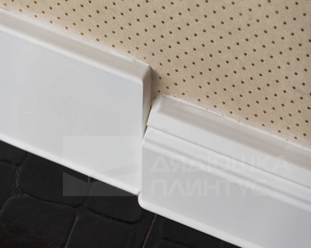 Плинтус ХДФ Dollken Cubu Flex Life XL 60 мм х 2,5 м 5012 Белый