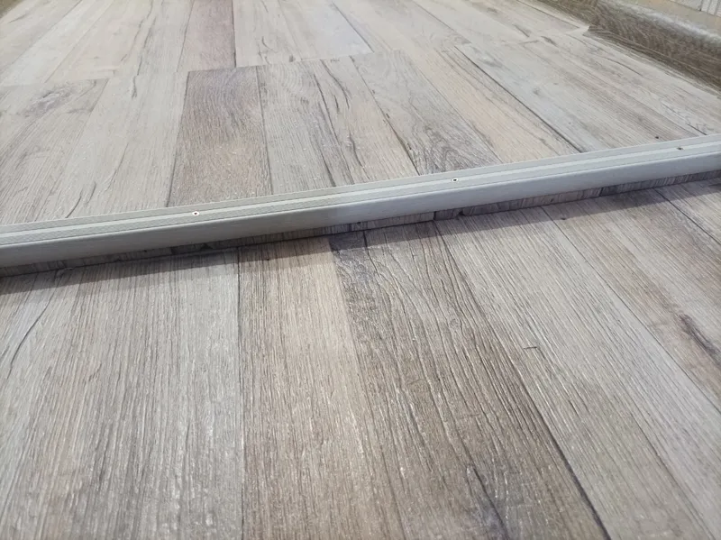 Порог угловой ПУ 06.900.082 Дуб светлый