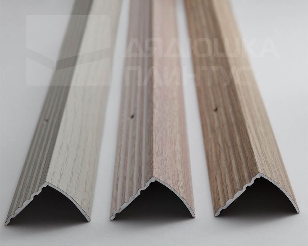 Порог угловой ПУ 04.900.01л Серебро