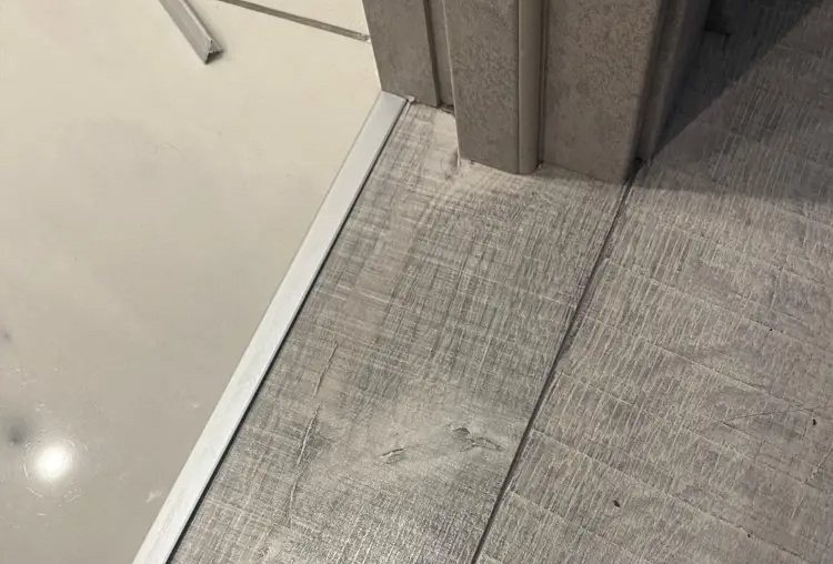 Порог одноуровневый Т-образный профиль MSLS 10NS.2700.001 2,7м Серебро