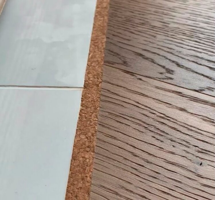 Компенсатор пробковый ВОЛШЕБНАЯ ПАЛОЧКА 900*15*10мм Р08