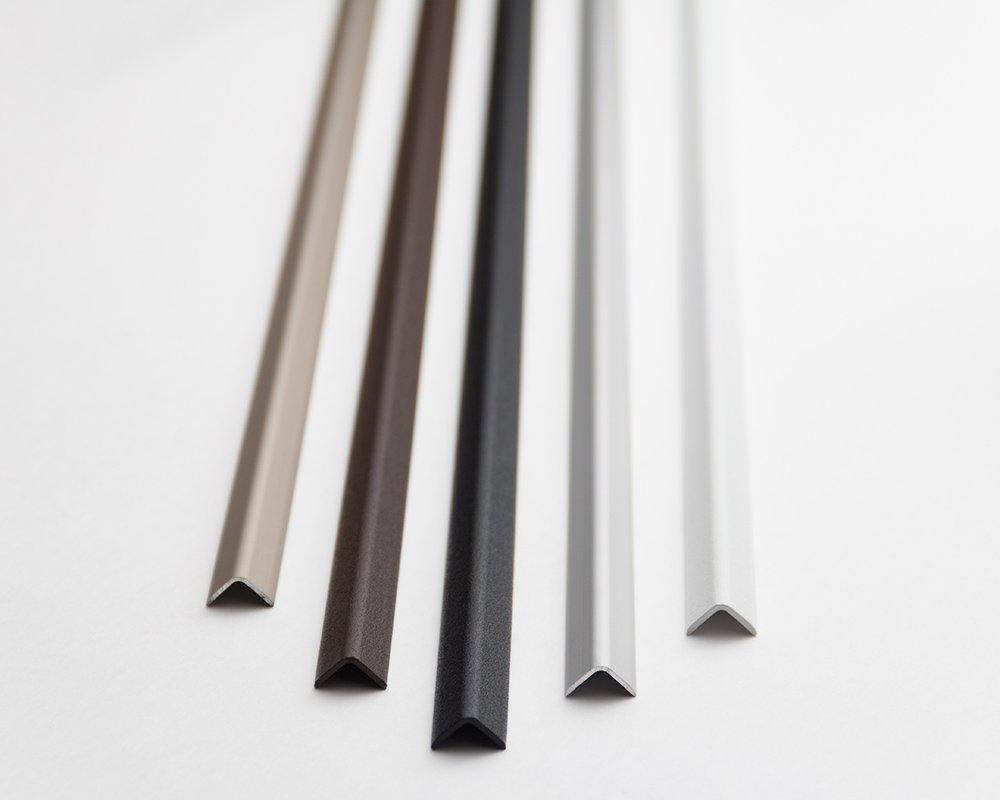 Угол наружный алюминиевый УО 01-27.2700.020