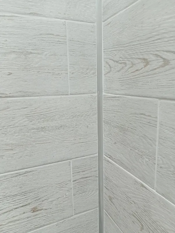 Профиль для плитки латунный PVL28 10 х 2,0 мм Хромированый