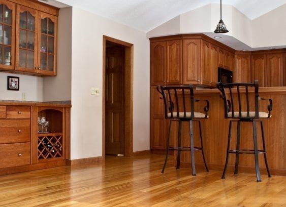 Плинтус ПВХ Волшебная палочка 58мм 2,2м 5811