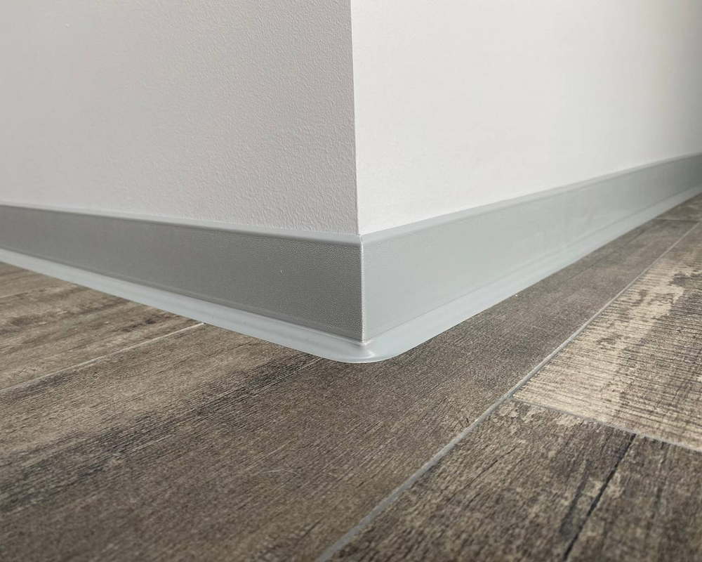 Плинтус ХДФ Dollken S60 60 мм х 2,575м 1202 Светло-серый