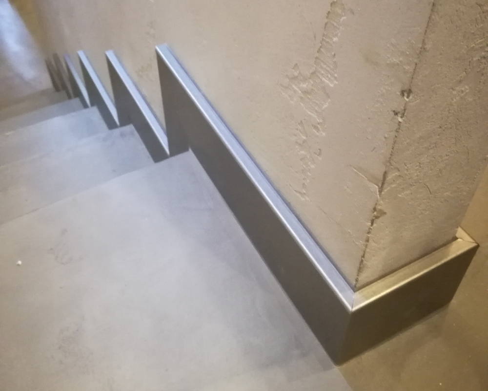 Плинтус ХДФ Dollken Cubu Flex Life 40мм х 11/13мм х 2,5 м 1245 Шампань