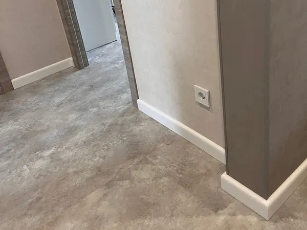 Угол декоративный Уп 01-27.2700.559 (10х10 мм)