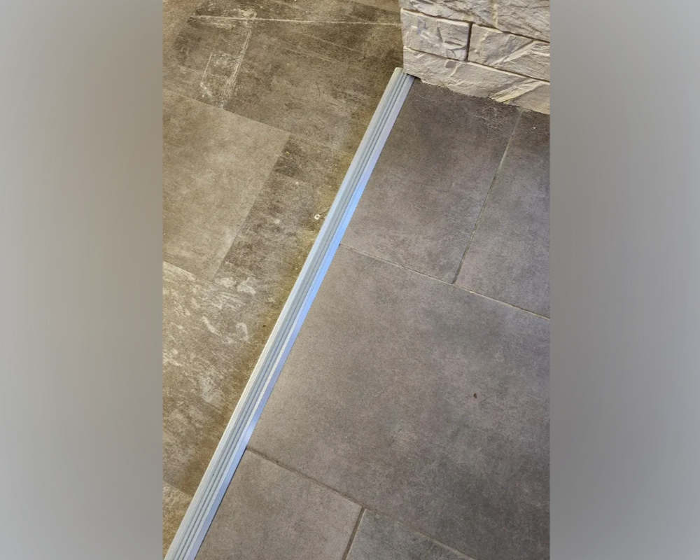 Порог одноуровневый ПС 08-1.2700.001ч Без покрытия