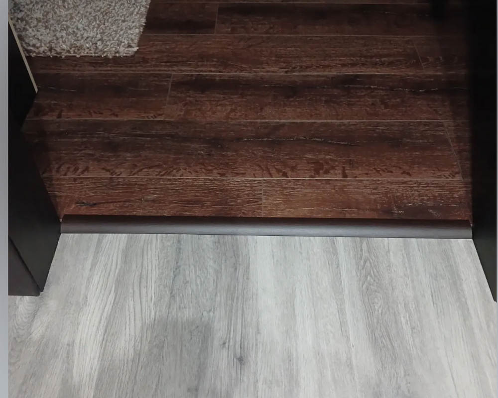 Самоклеящийся порог ЛС 35.2700.4021 Венге танзанский