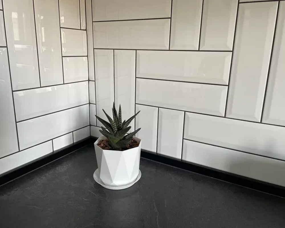 Плинтус для столешниц BL44 Sesamo 37*24*3000 мм.