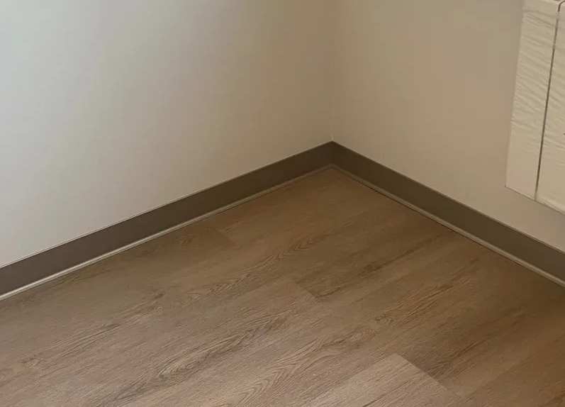 Плинтус алюминиевый. Крац медь 80 мм BTRS 80A