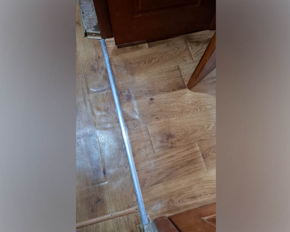 Порог одноуровневый ПС 04-3.900.01л Серебро