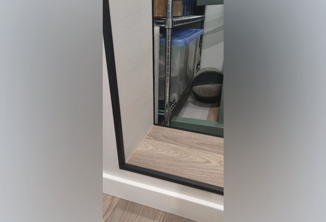 Профиль угловой Волшебная палочка MSUP 05-27.2700.15 20*10мм 2,7м Черный