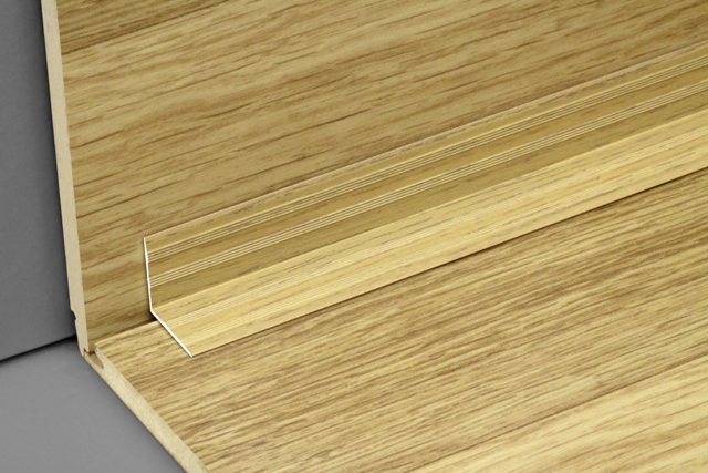 Порог угловой ПУ 05-1.1800.054 0,9 м Клен северный. Цена за 6 штук