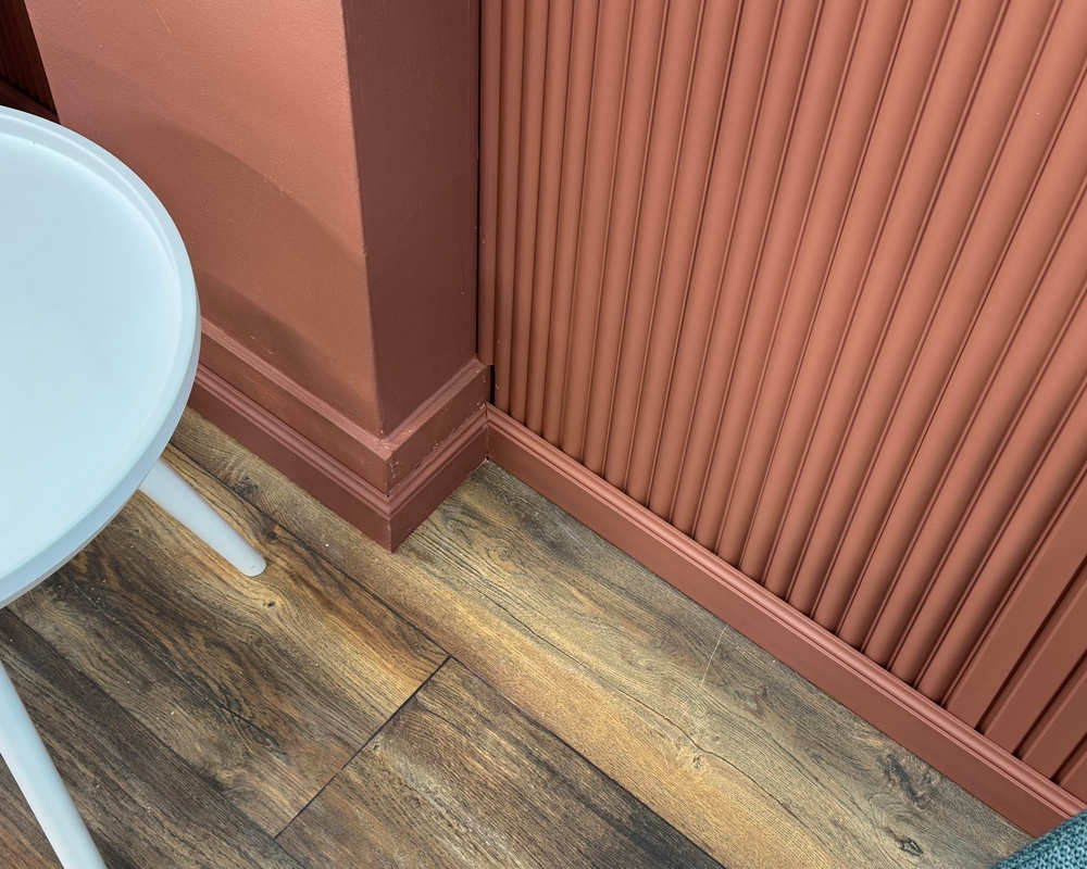 Плинтус из полистирола высокой плотности NMC Wallstyl FL1 Белый