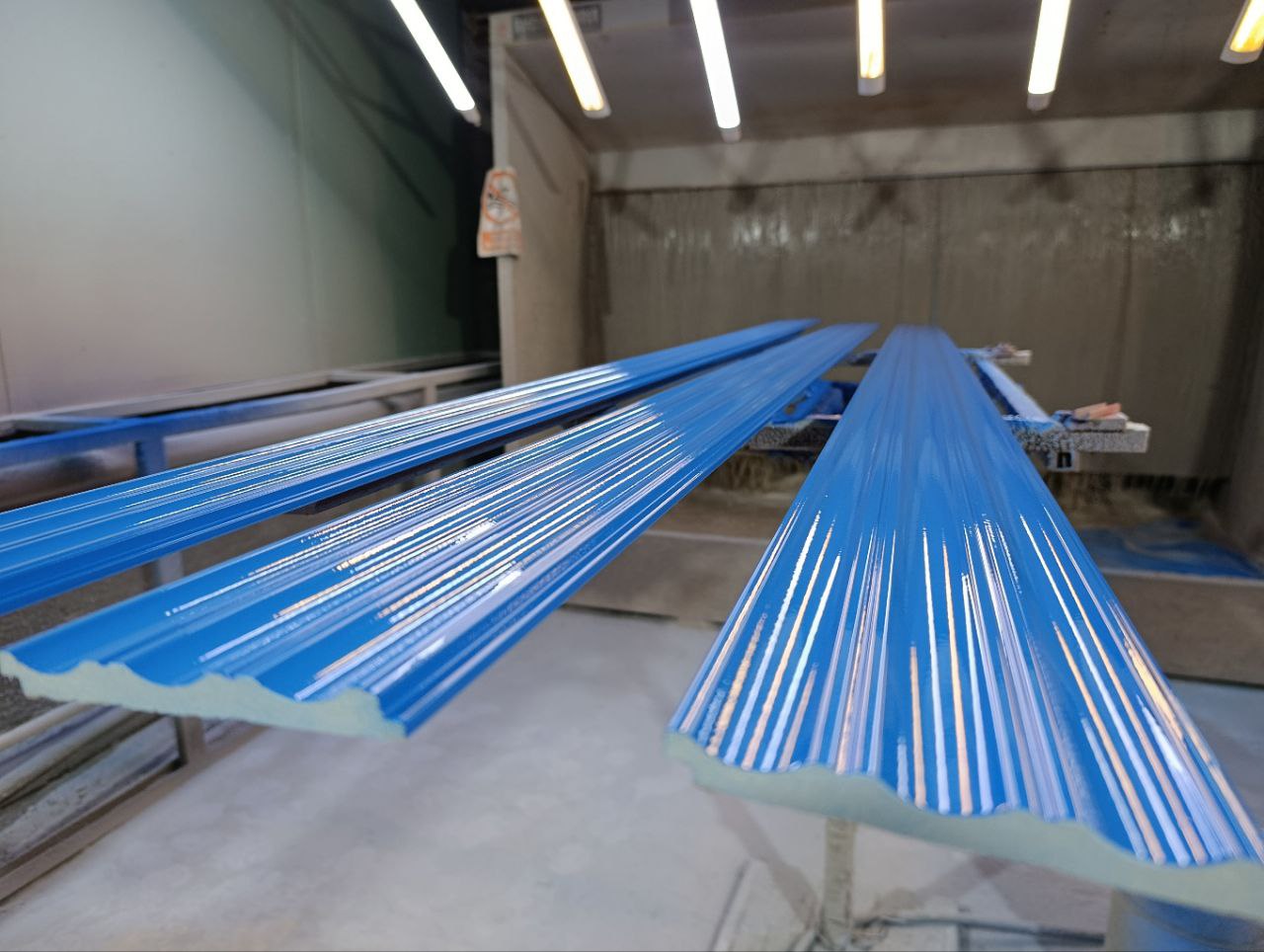 Стеновая панель HI WOOD белая. LV138 NP HI WOOD 120,0мм х 12,0мм х 2,7м. Окраска включена в стоимость