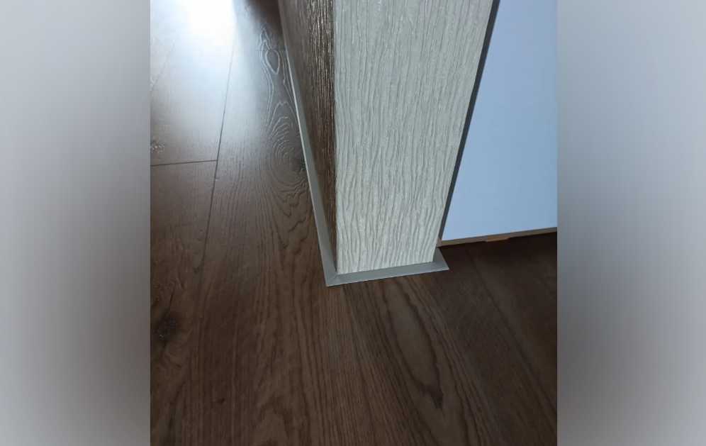 Антиплинтус Апл 01.2700.01л. Серебро матовое