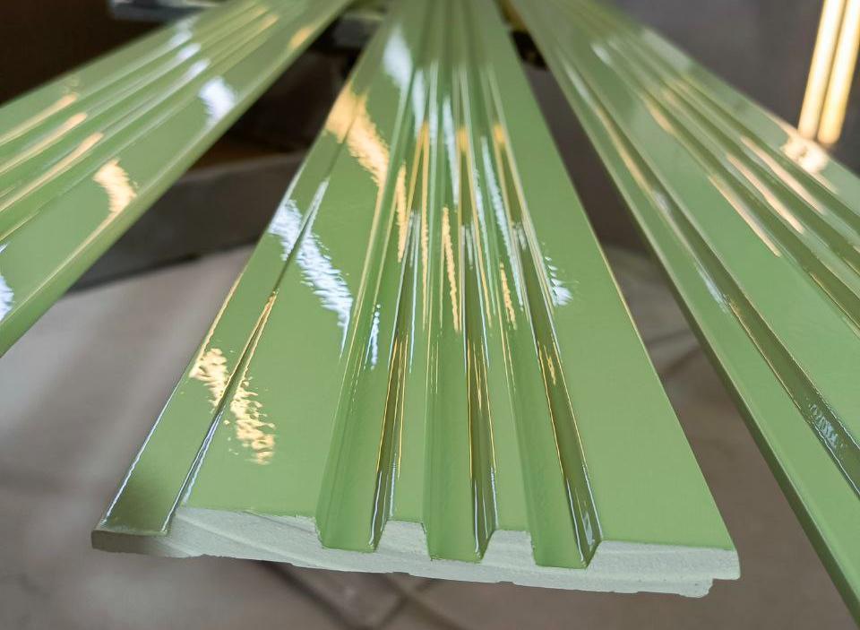 Стеновая панель HI WOOD белая. LV121 NP HI WOOD 120,0мм х 12,0мм х 2,7м. Окраска включена в стоимость