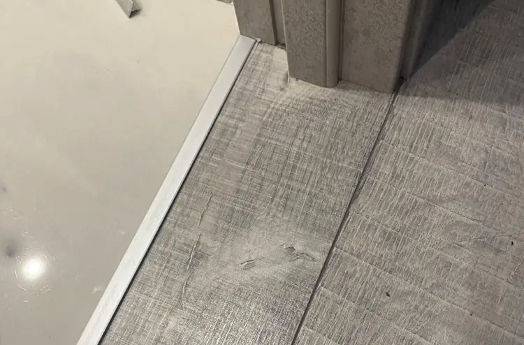 Профиль стыкоперекрывающий ЛС 10НСБ(304).2700.004 2,7 м Бронза