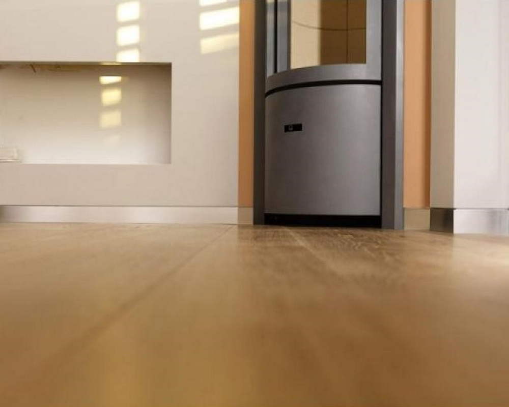 Плинтус из нержавеющей стали Пл 60-1НС.2700.001