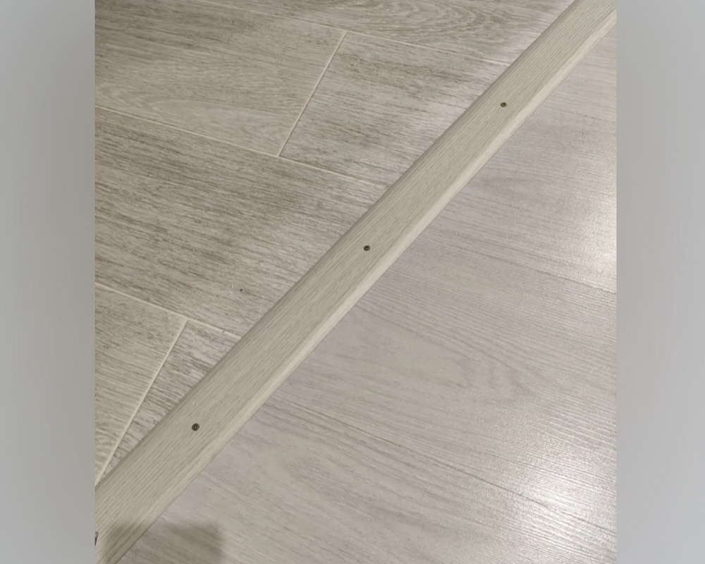 Порог одноуровневый ПС 18.1800.106 Ясень белый